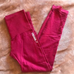 Gymshark leggings, size XS, excellent conditioner, bright pink/red color.